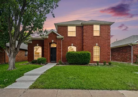 6017 Apache Dr, The Colony, TX 75056