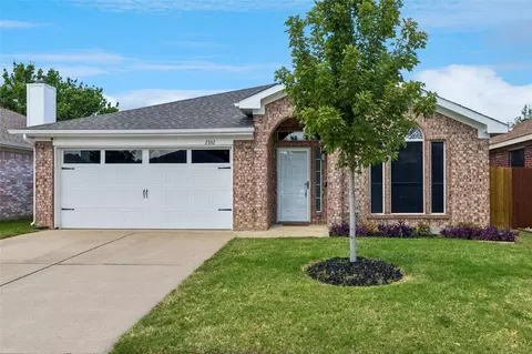 2332 Cap Rock Ln, Fort Worth, TX 76133