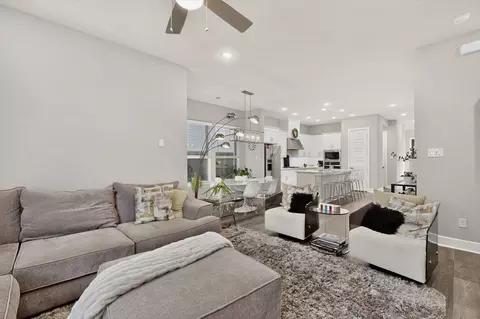 3432 Rosebud Park Ln, Dallas, TX 75229