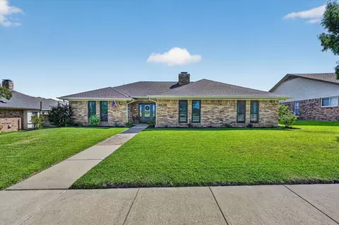 2226 Carmel Dr, Carrollton, TX 75006