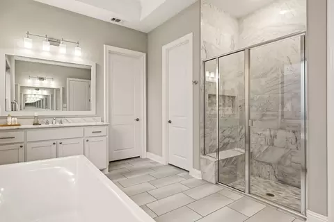 Bath - 2141 Normandy Cir, Prosper, TX 75078 photo 3 of 5