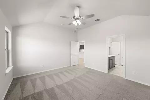 404 Comanche Dr, Cleburne, TX 76033 photo 9