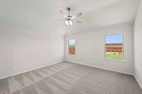 404 Comanche Dr, Cleburne, TX 76033 photo 8