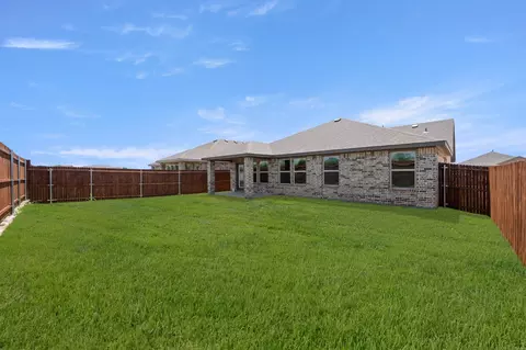 404 Comanche Dr, Cleburne, TX 76033 photo 25