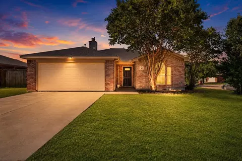609 Lonestar Park Ln, Ponder, TX 76259