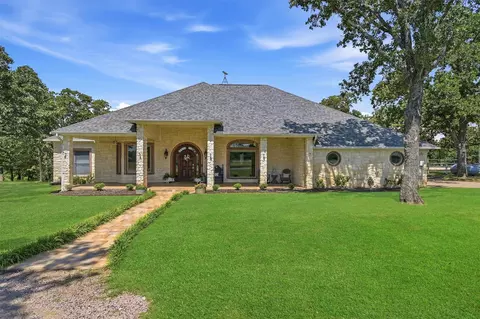 171 Briar Creek Rd, Whitesboro, TX 76273