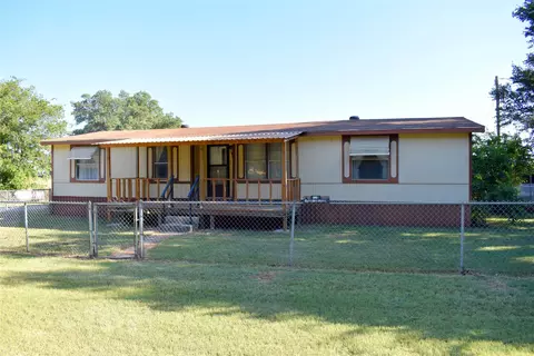 7002 Blackbird Ln, Brownwood, TX 76801