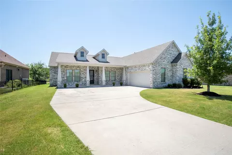 1305 Carnoustie Dr, Ennis, TX 75119