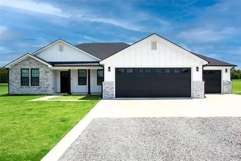 352 Private Rd #36009, Honey Grove, TX 75446