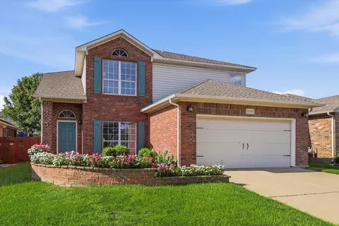 3737 Brandywine Ln, Fort Worth, TX 76244