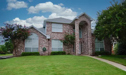 1685 Shannon Dr, Lewisville, TX 75077