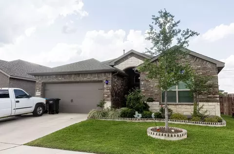 9700 Hickory Knob Dr, Fort Worth, TX 76108