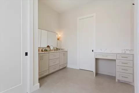 Bath - 931 Fawn Dr, Mcgregor, TX 76657 photo 1 of 8