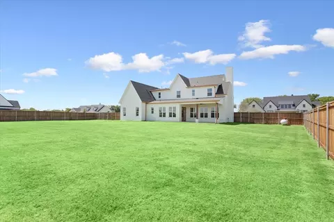 Exterior - 931 Fawn Dr, Mcgregor, TX 76657 photo 6 of 6