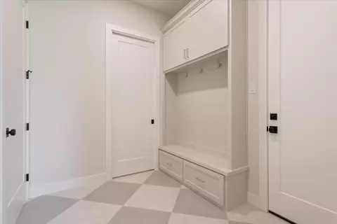 Entry Way - 931 Fawn Dr, Mcgregor, TX 76657 photo 3 of 3