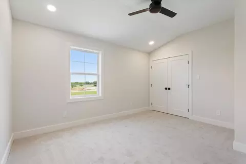 Bedroom - 931 Fawn Dr, Mcgregor, TX 76657 photo 4 of 6