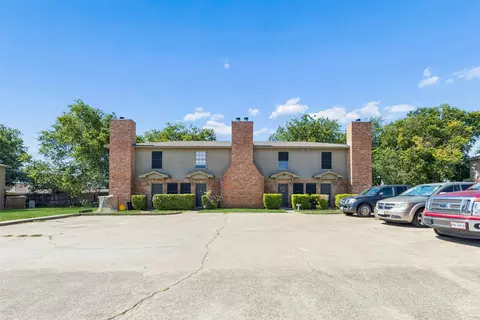 321 Cambridge Dr, Saginaw, TX 76179