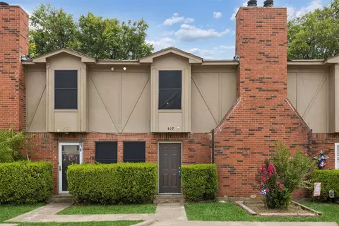 405 Cambridge Dr, Saginaw, TX 76179