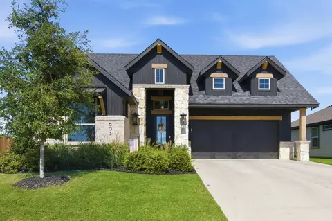 605 Eagle Bend Ln, Burleson, TX 76028