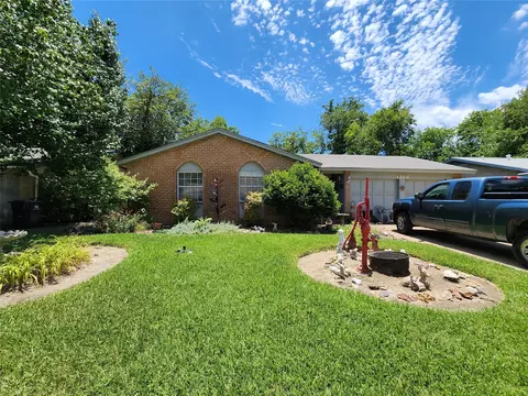 1308 Marlee Ln, Arlington, TX 76014