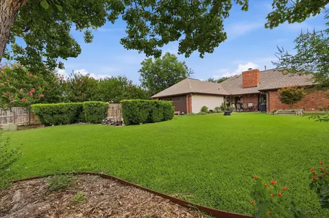 Exterior - 642 Eagle Dr, Coppell, TX 75019 photo 3 of 10