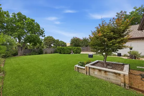 Exterior - 642 Eagle Dr, Coppell, TX 75019 photo 6 of 10