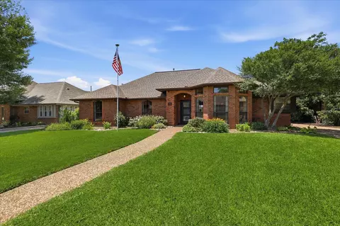 Exterior - 642 Eagle Dr, Coppell, TX 75019 photo 9 of 10