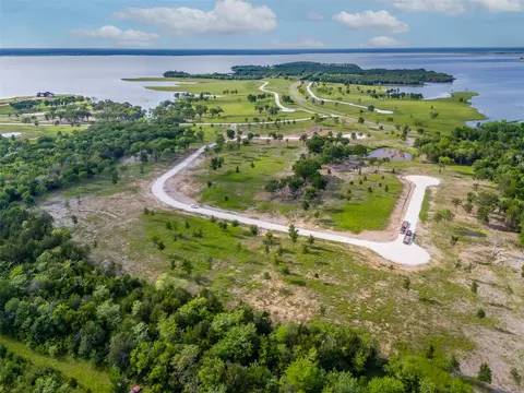 398 Timberland Hts, Windom, TX 75492