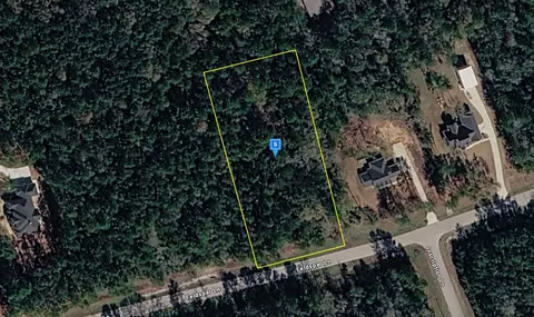 129 Feldspar Ln, Huntsville, TX 77340