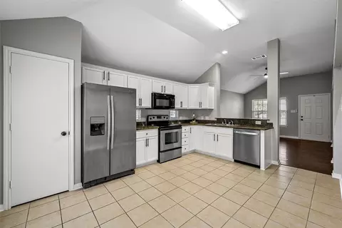 10104 Bunting Dr, Waco, TX 76708 photo 12