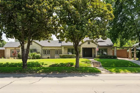 406 E Main St, Whitesboro, TX 76273