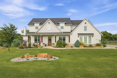 3920 Lizzy Ln, Midlothian, TX 76065