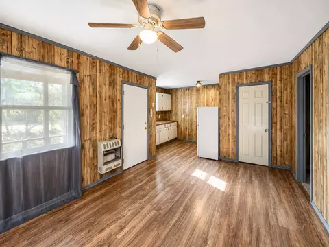 Living - 1980 Apache Rd, Quinlan, TX 75474 photo 1 of 2