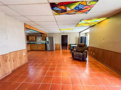 Living - 705 N Avenue E, Haskell, TX 79521 photo 1 of 5