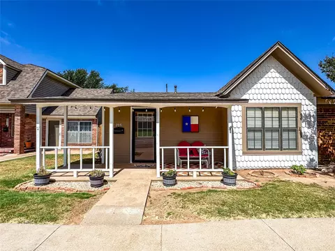 Exterior - 705 N Avenue E, Haskell, TX 79521 photo 2 of 6