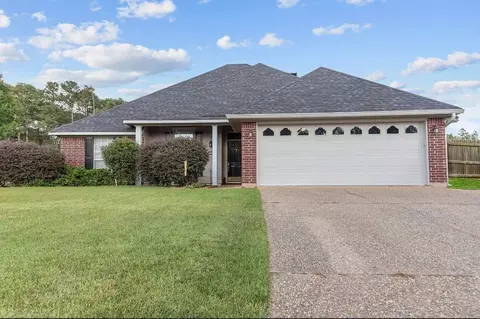 9807 Pennine Ct, Shreveport, LA 71118