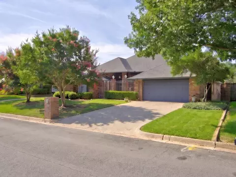604 Gunnison Dr, Arlington, TX 76006