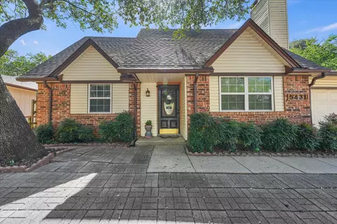 5431 Kings Manor Dr, Lake Dallas, TX 75065