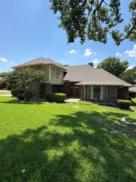 1525 Palm Valley Dr, Garland, TX 75043