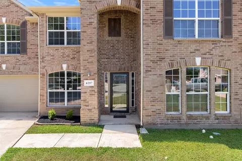 4207 Bayside Ct, Arlington, TX 76016