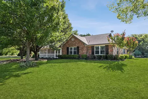 1980 Winningkoff Rd, Lucas, TX 75002