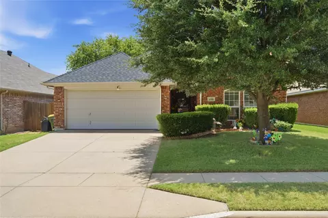 1516 Baslow Ln, Burleson, TX 76028