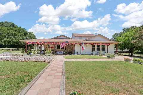1309 Shannon Dr, Cleburne, TX 76031