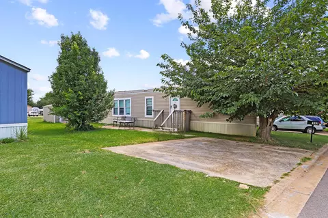 132 Knollwood Dr, Sherman, TX 75092