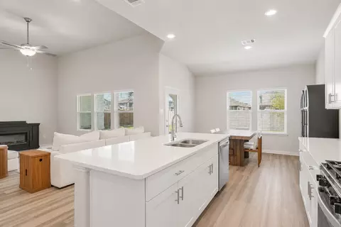 3514 Jb Thomas Dr, Farmersville, TX 75442