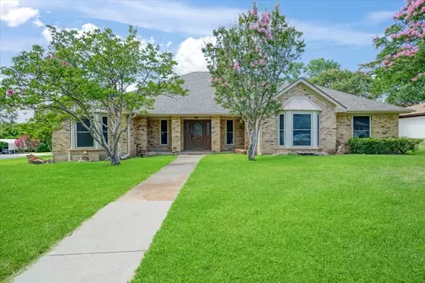 1621 Idlewood Dr, Sherman, TX 75092