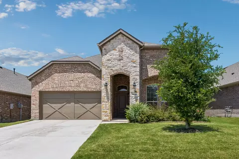 7413 Bird Cherry Ln, Aubrey, TX 76227