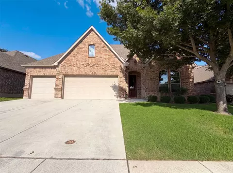3005 S College Ave, Decatur, TX 76234