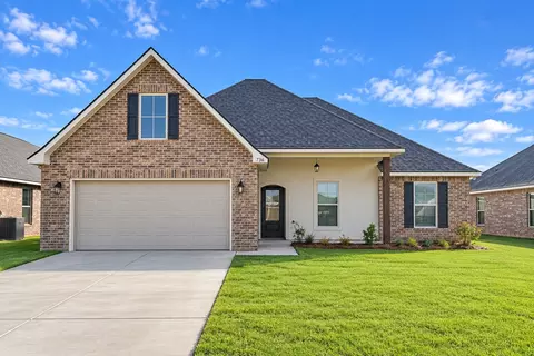 736 Crewe Ln, Bossier City, LA 71111