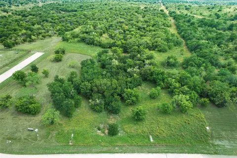 3207 Koscher Dr, Grand Prairie, TX 75104